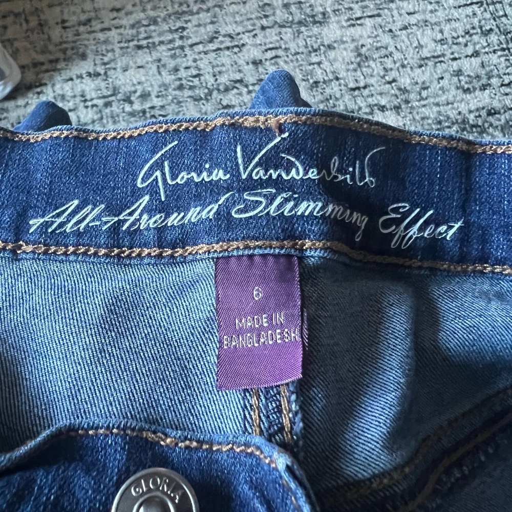 Gloria Vanderbilt Denim Jeans with Slimming Effect